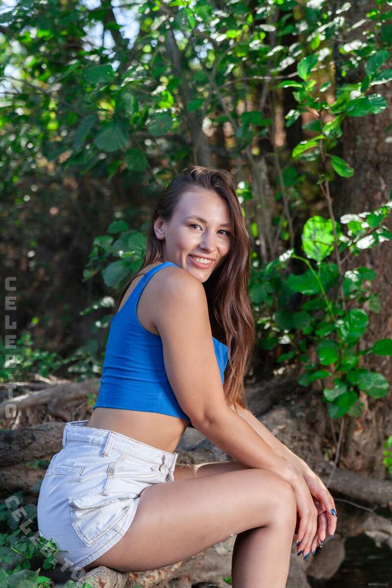 Sumiko nude photo 1