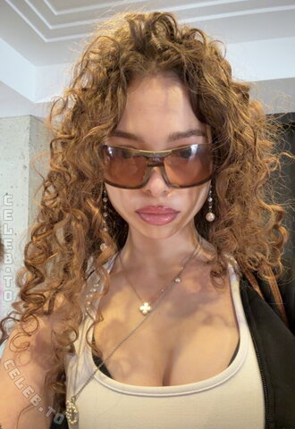 Sunday Kalogeras nude photo 44