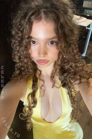 Sunday Kalogeras nude photo 10