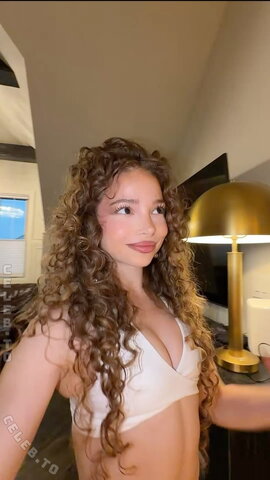 Sunday Kalogeras nude photo 3
