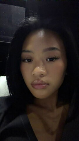 Suni Lee Hot (2 photos)
