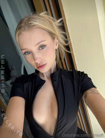 Sunsofi nude photo 3