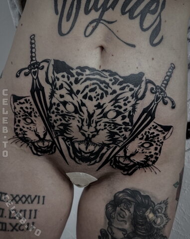 Sunycls – Her newest tattoo pictures from her tattoo artist