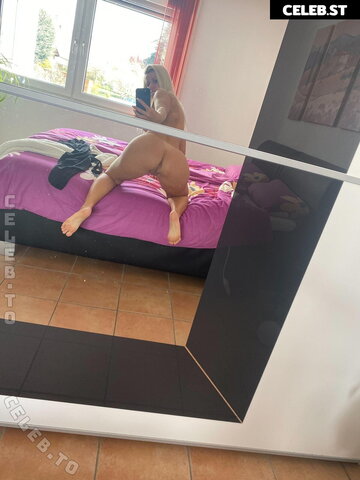 sunyyy nude photo 7