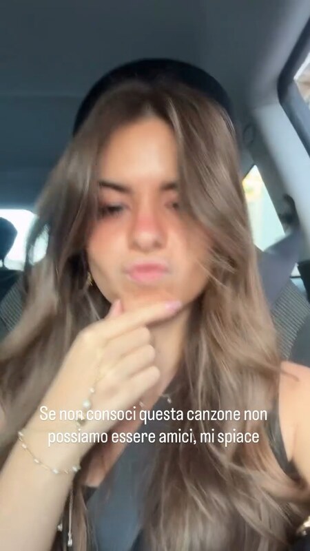 Supergioffy nude photo 3