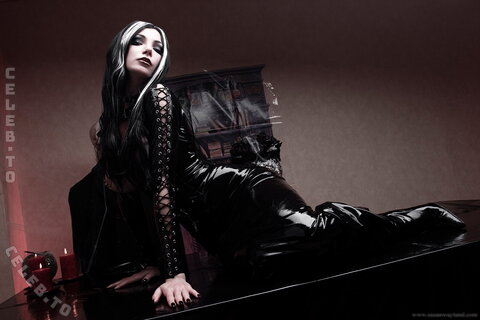 Susan Wayland – Halloween Special Latex Witch Wax Games (2008)