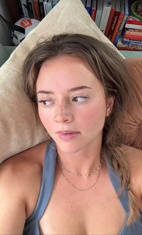 Susividal nude photo 12