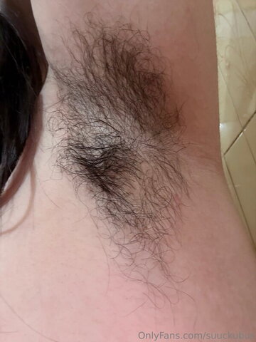 suuckubus nude photo 2