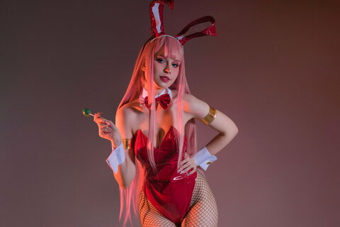 SuzuSparkle nude photo 11