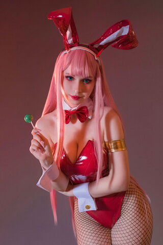 SuzuSparkle nude photo 8