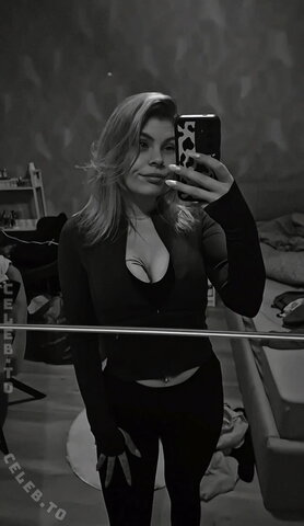 Svenja-4 Hot (1 photo)