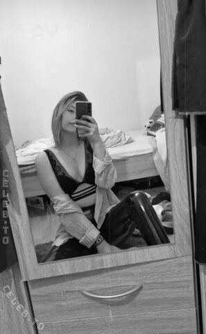 Svenja-4 nude photo 1