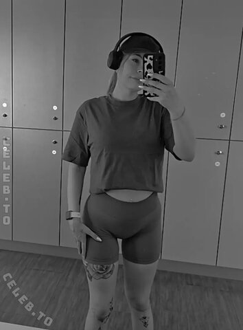 Svenja-4 Hot (1 photo)