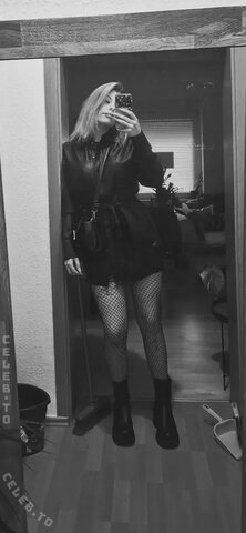Svenja-4 nude photo 3