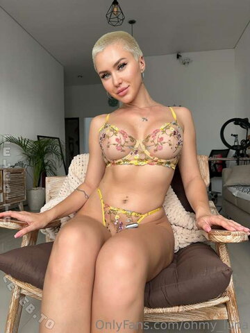Sweetieluna nude photo 4