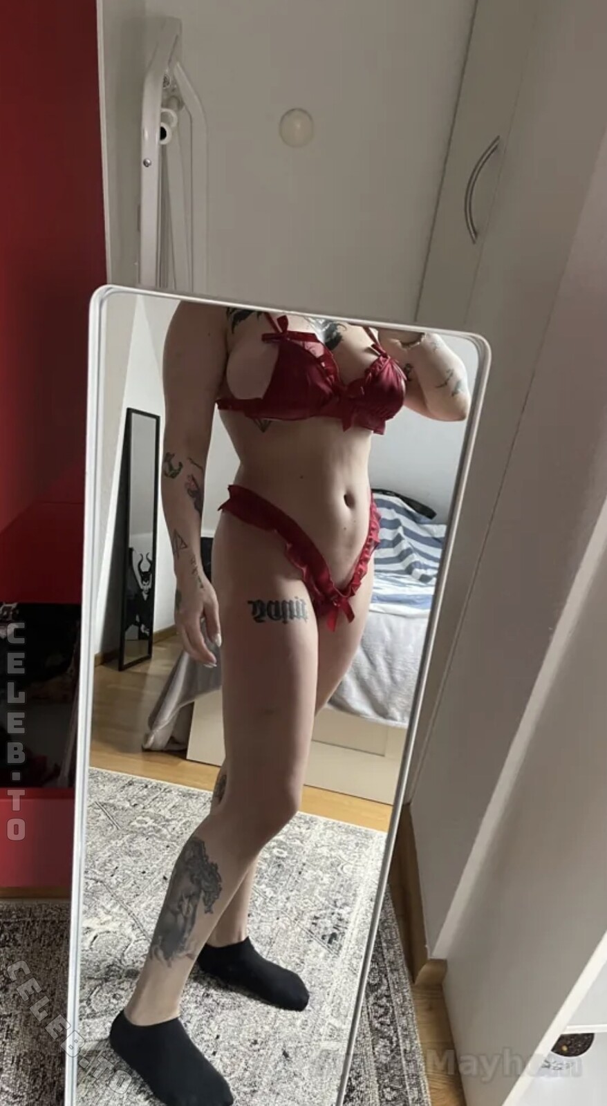 Sweet.mayhem nude photo 1