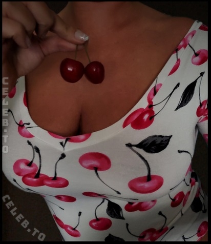 Sweetmirage nude photo 3