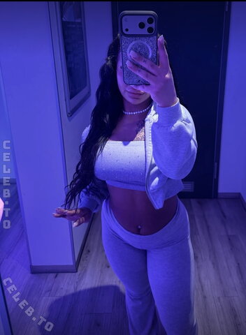 sweetxlayla nude photo 6