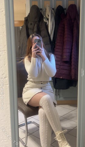 S_xfie13 nude photo 1