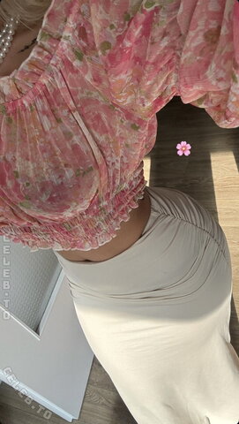 Sxrxhvrx nude photo 3