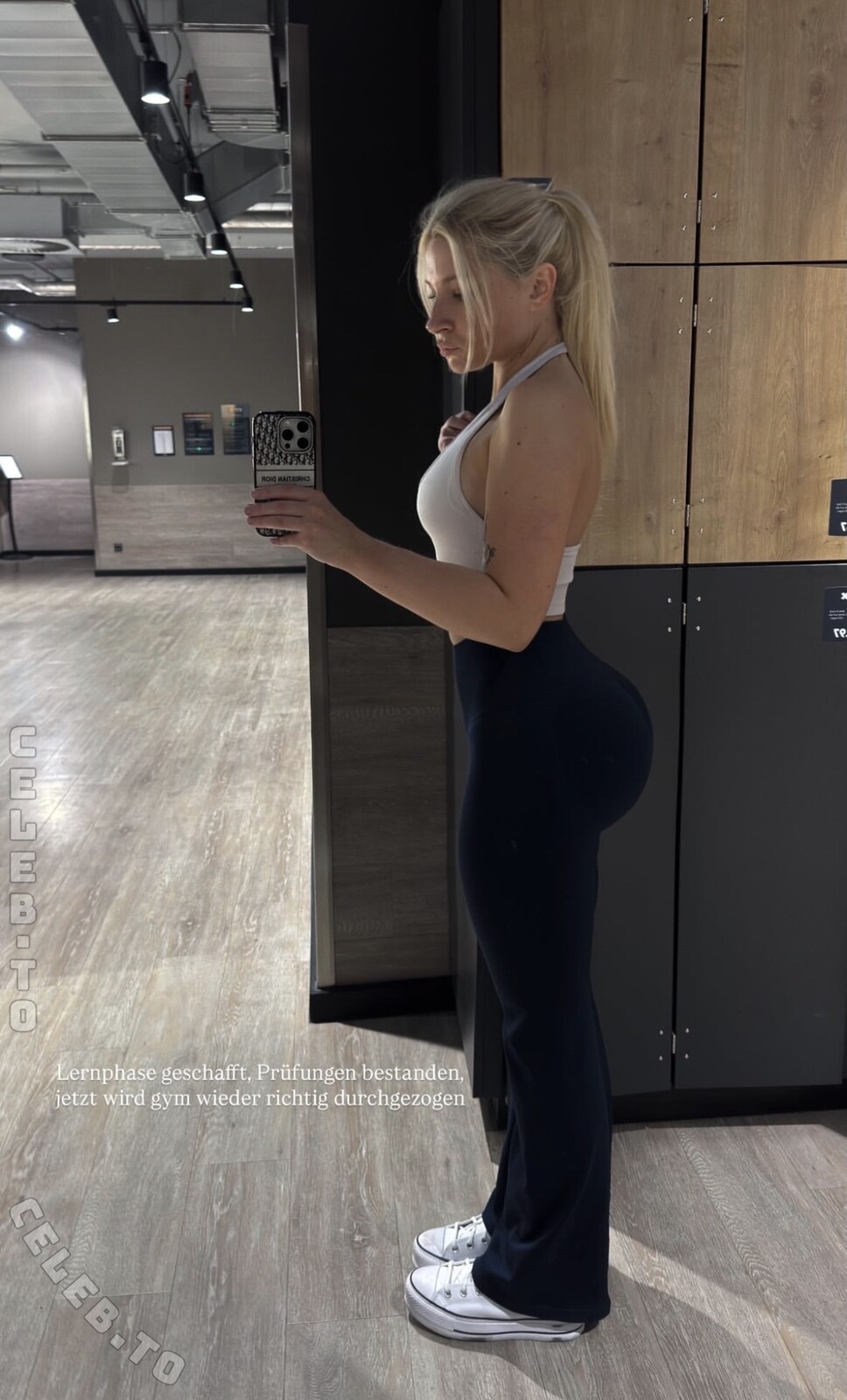 Sxrxhvrx nude photo 1