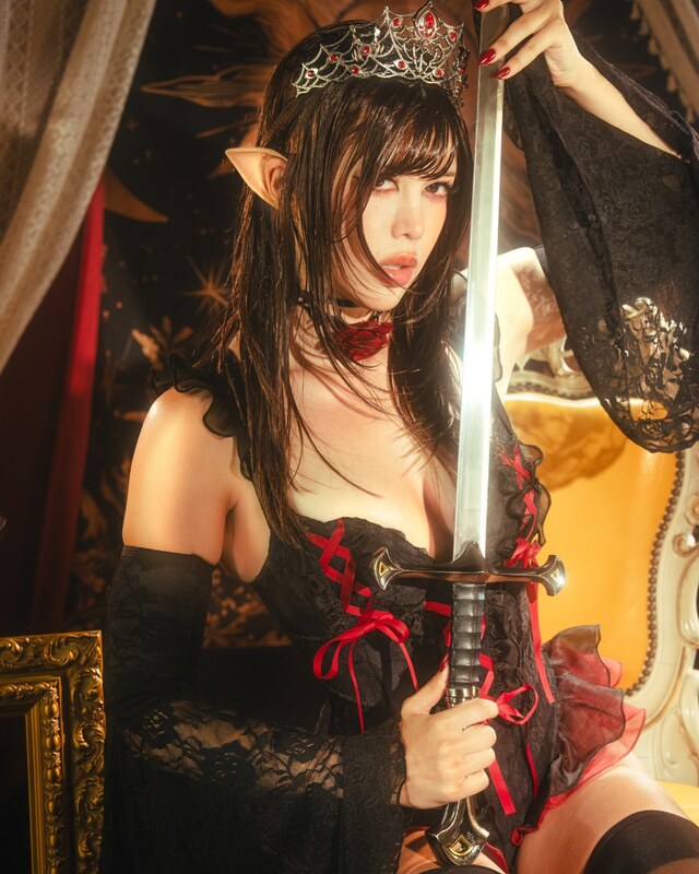 Syanne nude photo 4