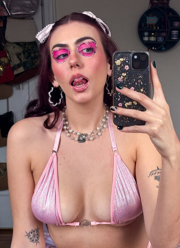 sydatnite nude photo 2