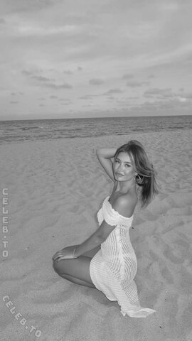 Sydney Ramolla nude photo 13