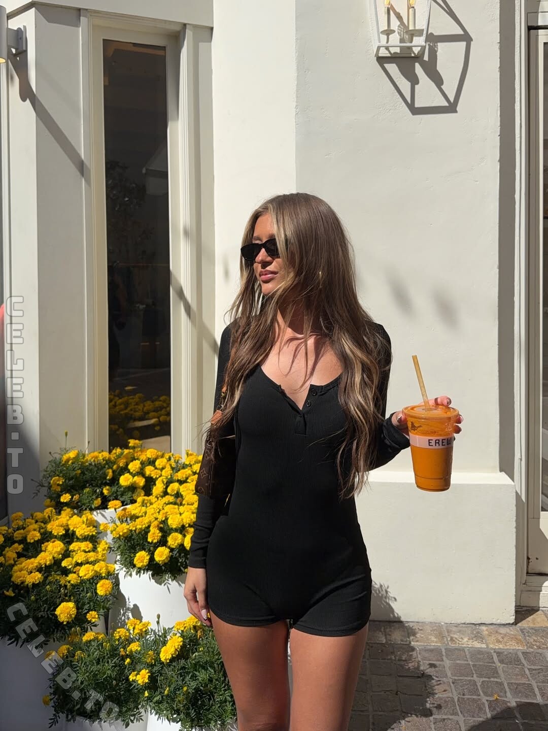 Sydney Ramolla nude photo 2