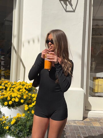Sydney Ramolla photo 4