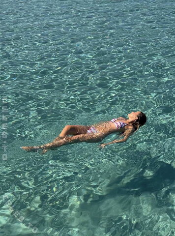 Sydney Ramolla nude photo 10