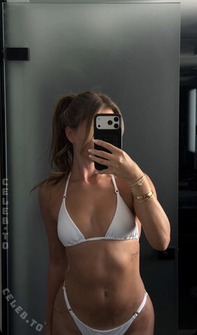 Sydney Ramolla Sexy (1 photo)