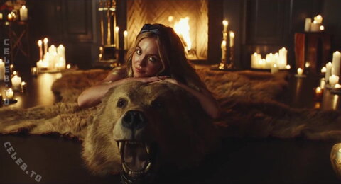 Sydney Sweeney nude photo 300