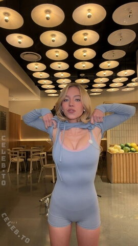Sydney Sweeney nude photo 26