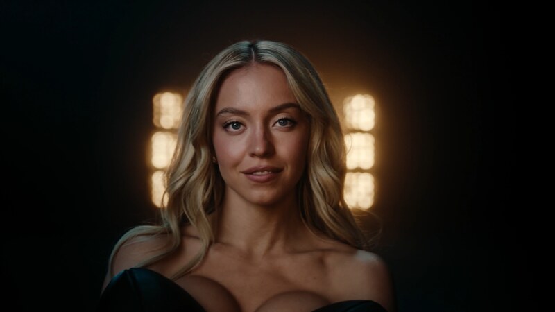 Sydney Sweeney nude photo 1