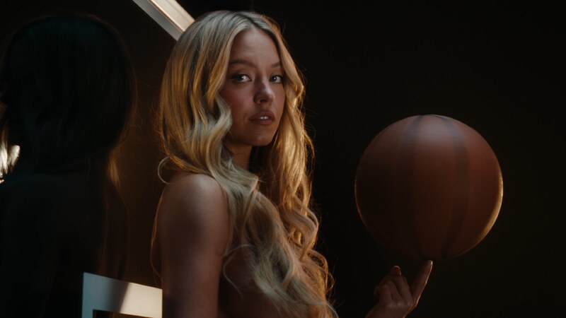 Sydney Sweeney nude photo 4