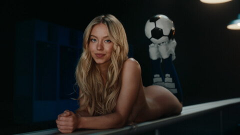 Sydney Sweeney nude photo 34