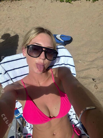 Sydney Thomas nude photo 20
