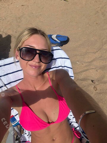 Sydney Thomas nude photo 19