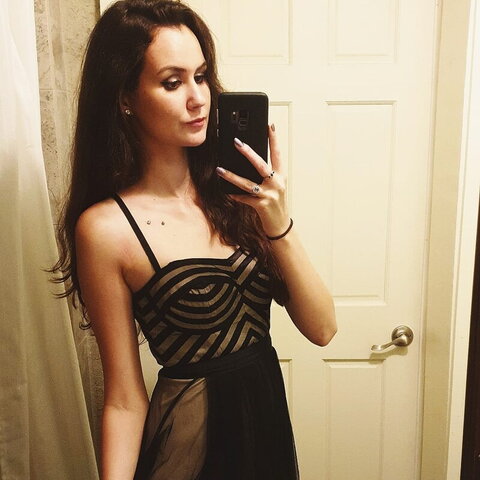 Sydney Watson nude photo 17
