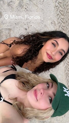 Sylvee nude photo 1