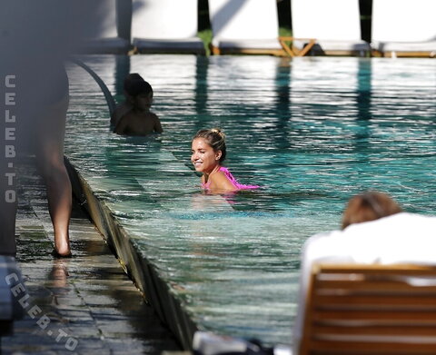 Sylvie Meis – Sylvie van der Vaart in Pink Bikini, Miami October 2013