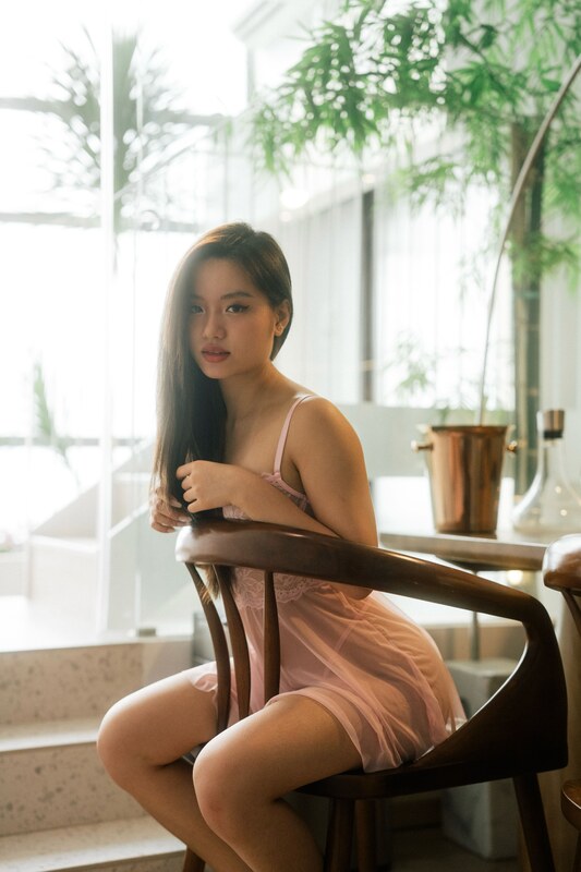 Sze Yin nude photo 3