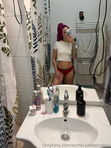 Szelepcsenyi Eszter nude photo 34