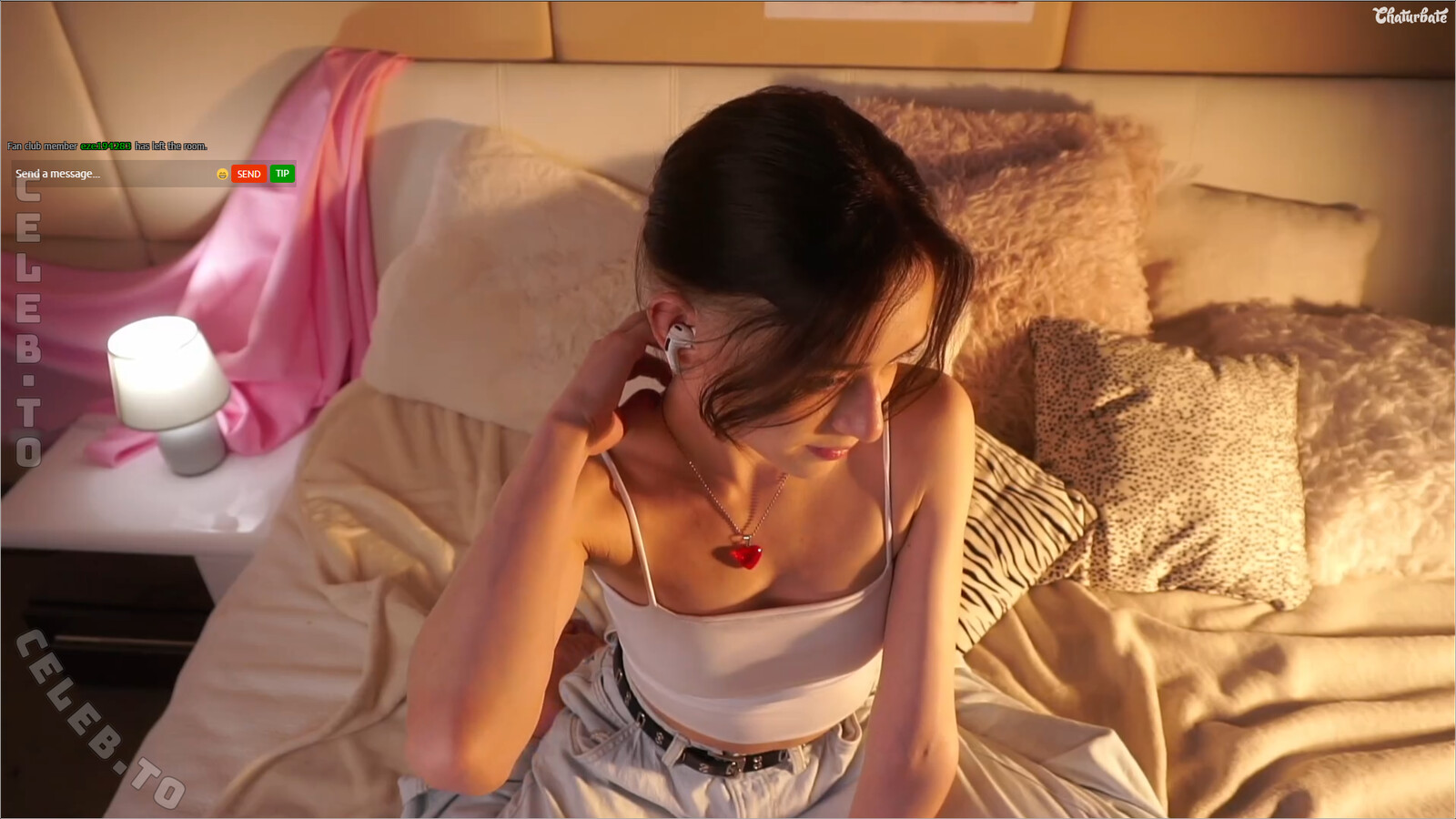 taitehambelton nude photo 3