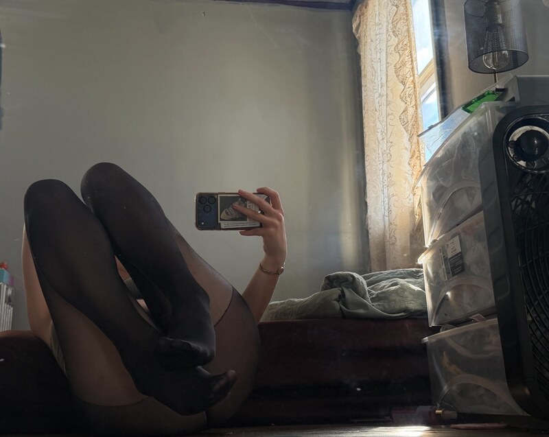 takeme2hevn nude photo 2