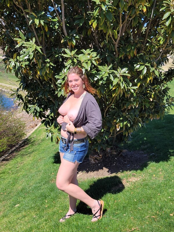 takemeoutside24 nude photo 7