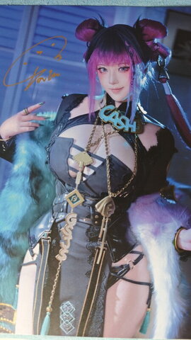 Takomayuyi nude photo 3