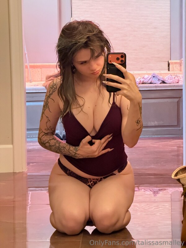 Talissa Smalley nude photo 3