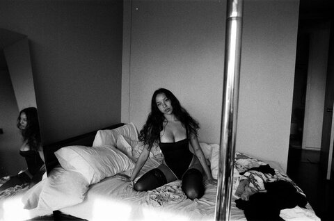 TalyaLouie nude photo 2